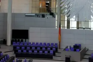 Deutscher Bundestag 1 LCD Waende Medientechnik Plenarsaal Pro Video