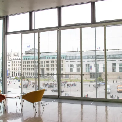Foyer der Akademie der Künste Berlin mit Medientechnik von PRO VIDEO