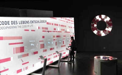 Interaktive Ausstellung „Code des Lebens entschlüsseln“ im Futurium mit Medientechnik von PRO VIDEO GmbH
