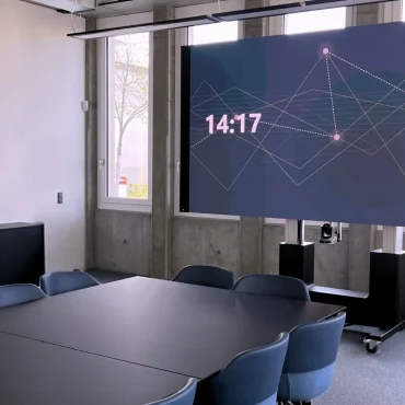 LED-Video-Display (Konferenztechnik Medientechnik) im Konferenzraum bei Gegenbauer – Medientechnik von PRO VIDEO