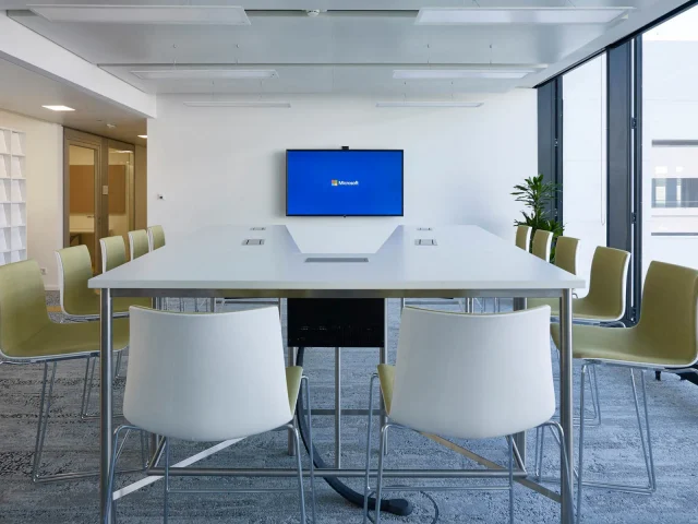 Microsoft Hauptquatier Meeting Room Konferenzraum Meetingraum Display_Installation von Pro Video GmbH