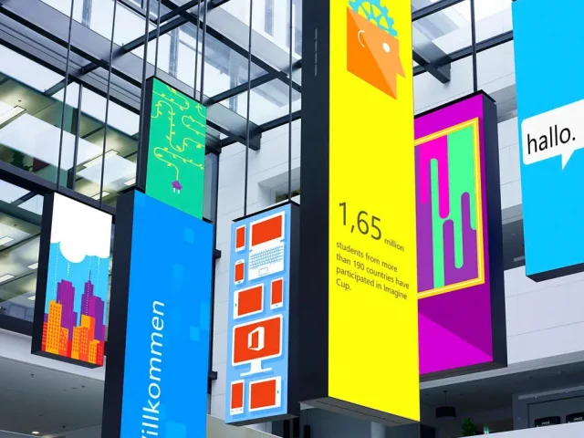 LED Video Walls als Digital Signage Chandeliers Chandeliers bei Microsoft in München_Installation Pro Video GmbH