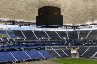 LED Video Wand Würfel im Stadion der Eintracht Frankfurt