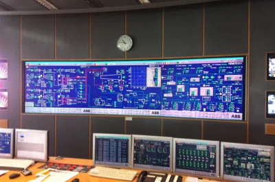 Detailaufnahme der LED-Großbildanzeige in der Leitwarte des Vattenfall HKW Mitte mit Prozessvisualisierung, installiert durch PRO VIDEO