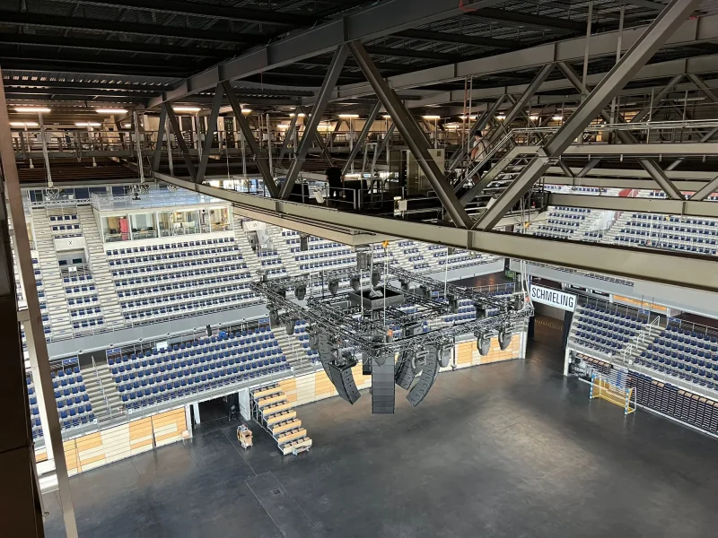 Max Schmelling Halle Erneuerung der hauptbeschallung - Ein Projket realisiert von pro video GmbH Konferenztechnik & Medientechnik Berlin