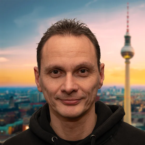 Christian Watzek, Technical Support Engineer im Team PRO VIDEO GmbH, Spezialist für Medientechnik-Support und Systembetreuung